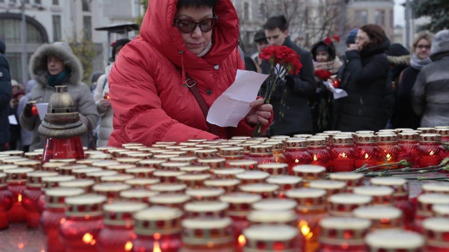  Los rusos recuerdan a las víctimas del terror de Stalin