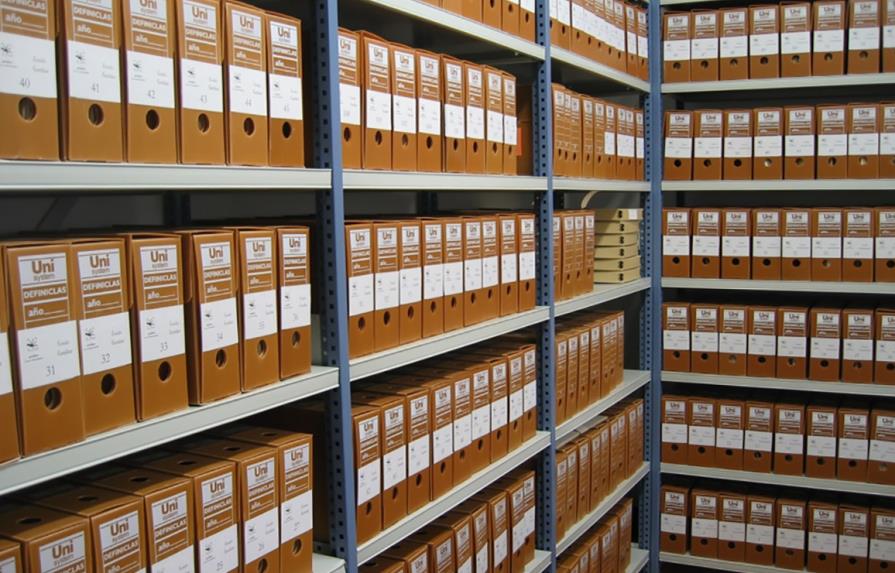 Digitalizan más de      147 mil documentos