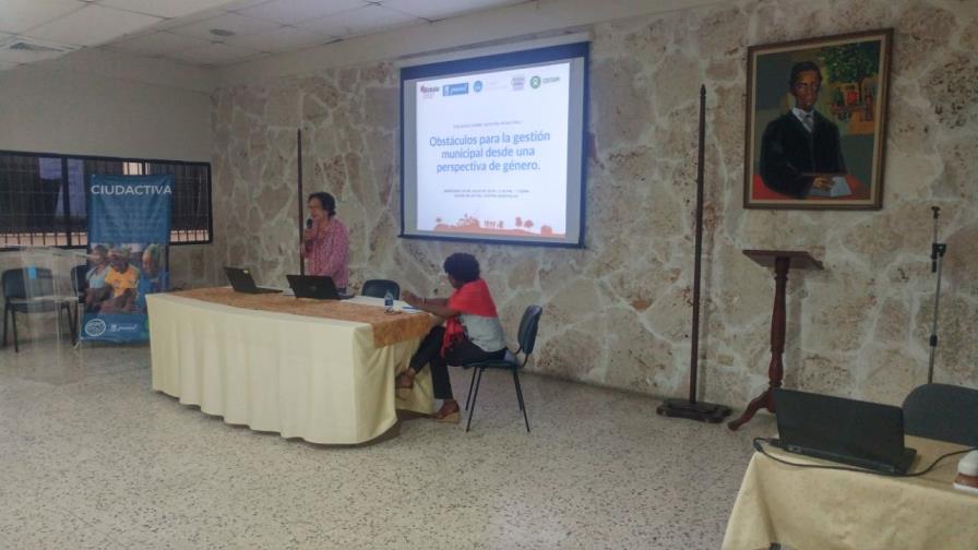 Citan principales obstáculos para la gestión municipal con perspectiva de género en SDE