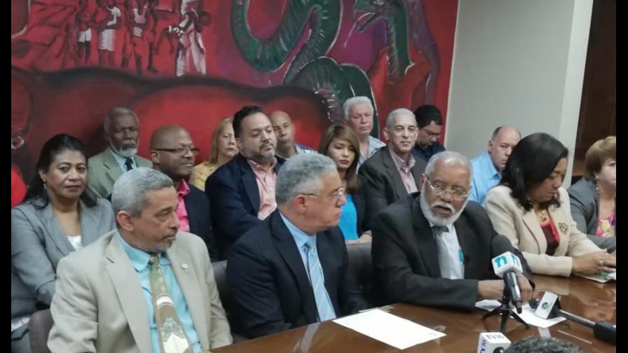 “El poder lo tienen los médicos” 