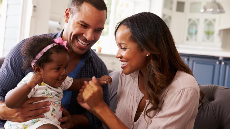 Estudio dice cómo tener niños felices    y ser buenos padres