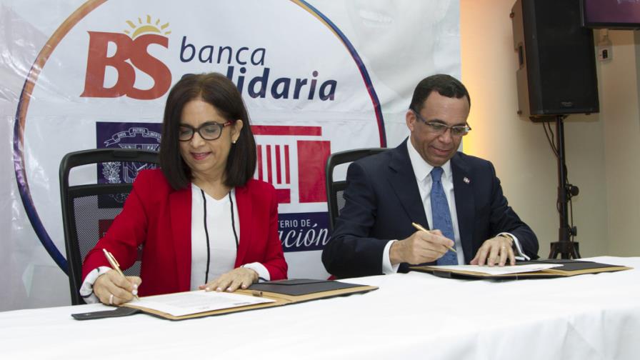 Educación y Banca Solidaria firman acuerdo de apoyo a Mipymes y estudiantes emprendedores