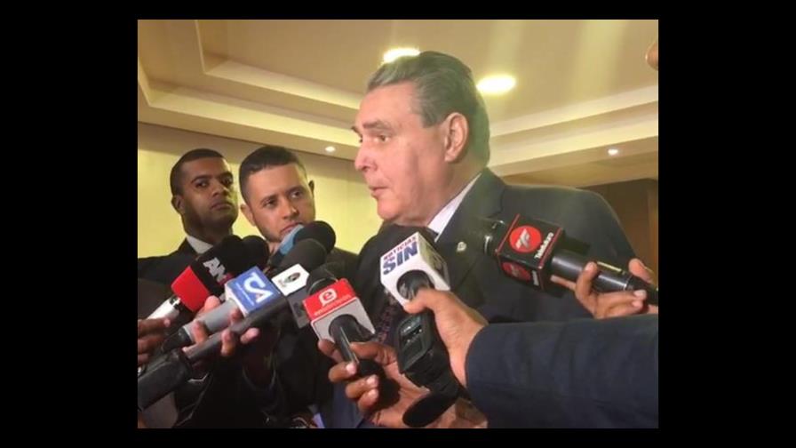 El senador reformista José Hazim Frappier dice que no está en el PRSC 