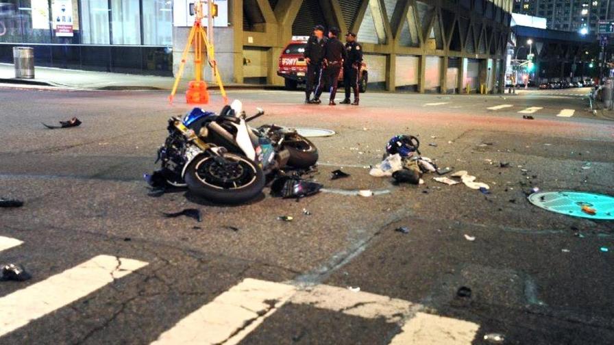 Muere dominicano al chocar su motor con un taxi en Nueva York