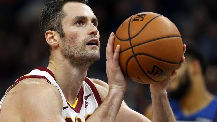 Kevin Love estará al menos seis semanas de baja por una lesión en el pie