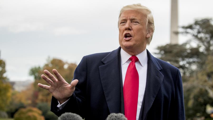 Trump apela al auge económico y al miedo a los inmigrantes en recta final electoral