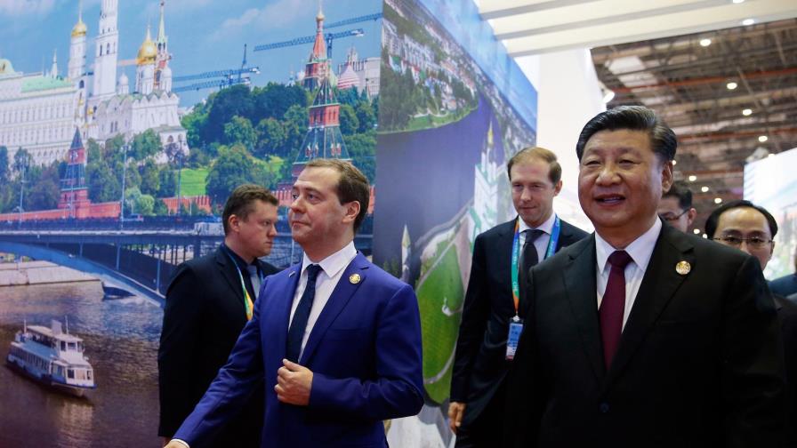 China promete abrir más su mercado ante las crecientes críticas