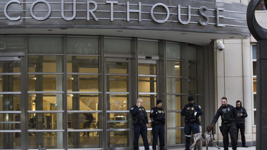 Juicio de El Chapo: autógrafos y lágrimas al elegir jurado