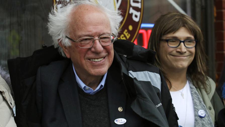 Sanders es reelegido para el Senado por Vermont Sanders es reelegido para el Senado por Vermont