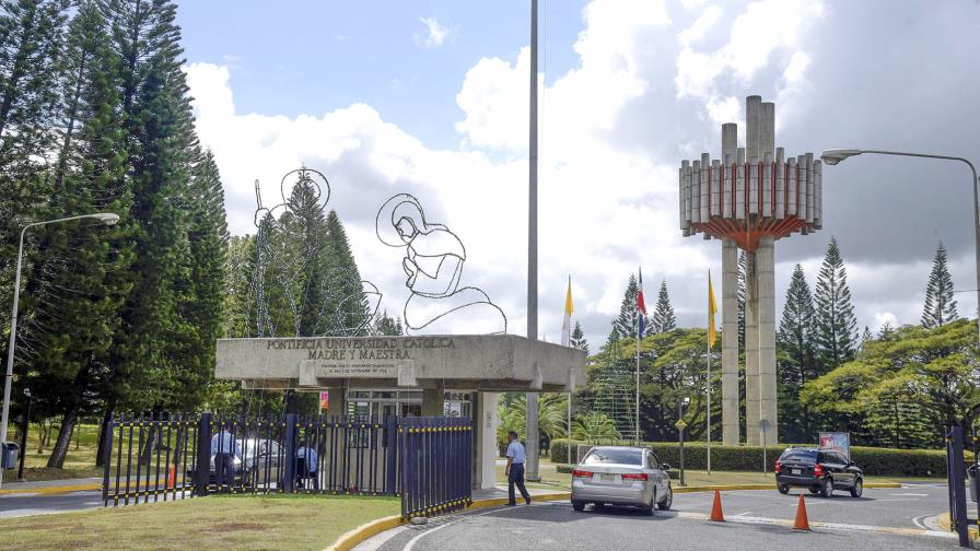 Santiago cuenta con una oferta académica de nueve universidades Santiago cuenta con una oferta académica de nueve universidades