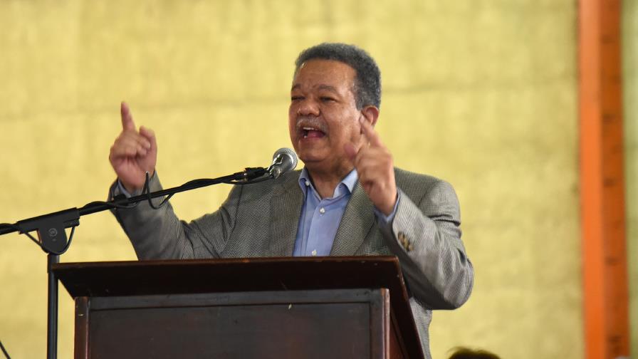 Presentación de firmas     o estrategia de Fernández