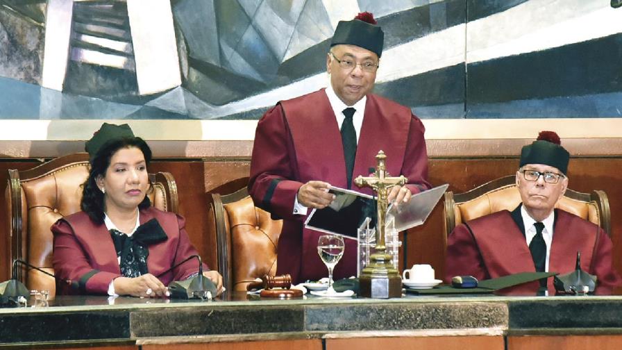 TC declara urgencia y deja en estado de fallo casos políticos TC declara urgencia y deja en estado de fallo casos políticos