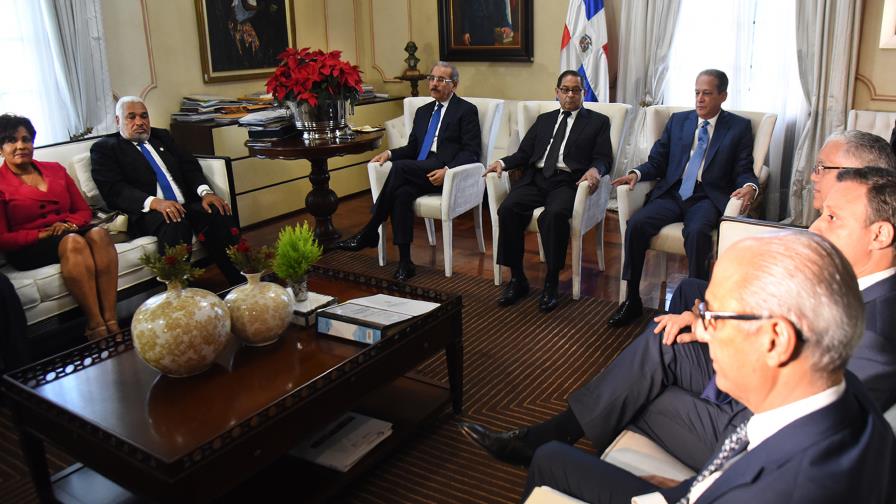 El 10 de diciembre se conocerán los nuevos integrantes del Tribunal Constitucional