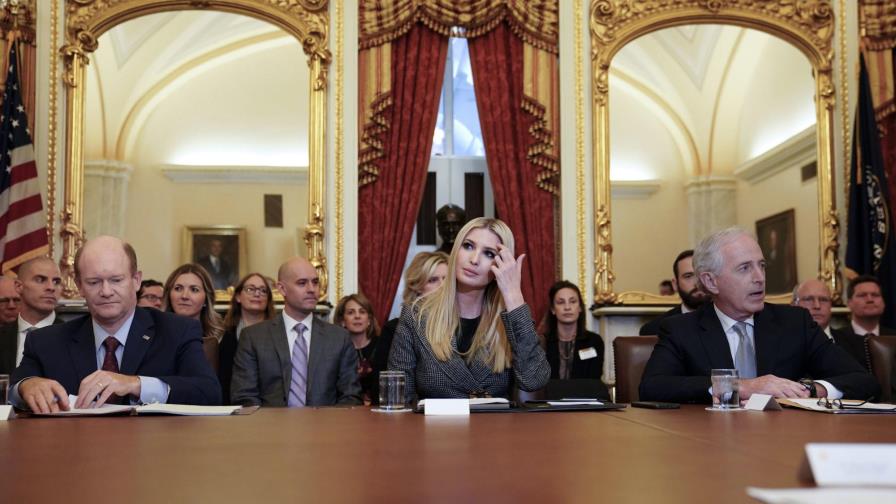 EEUU: Investigarán uso de email personal de Ivanka Trump