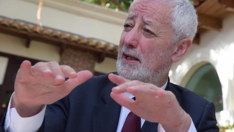 “El 90 por ciento del trabajo docente tiene que ser por profesores permanentes de la universidad” “El 90 por ciento del trabajo docente tiene que ser por profesores permanentes de la universidad”