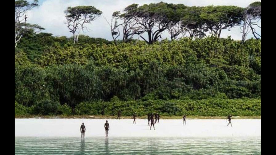 Tribu hostil de una isla mató turista a flechazos Tribu hostil de una isla mató turista a flechazos