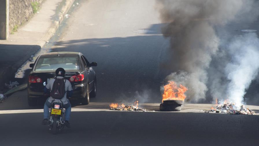 Dirigentes choferiles definen como “fracaso” el paro de ayer en la capital Dirigentes choferiles definen como “fracaso” el paro de ayer en la capital