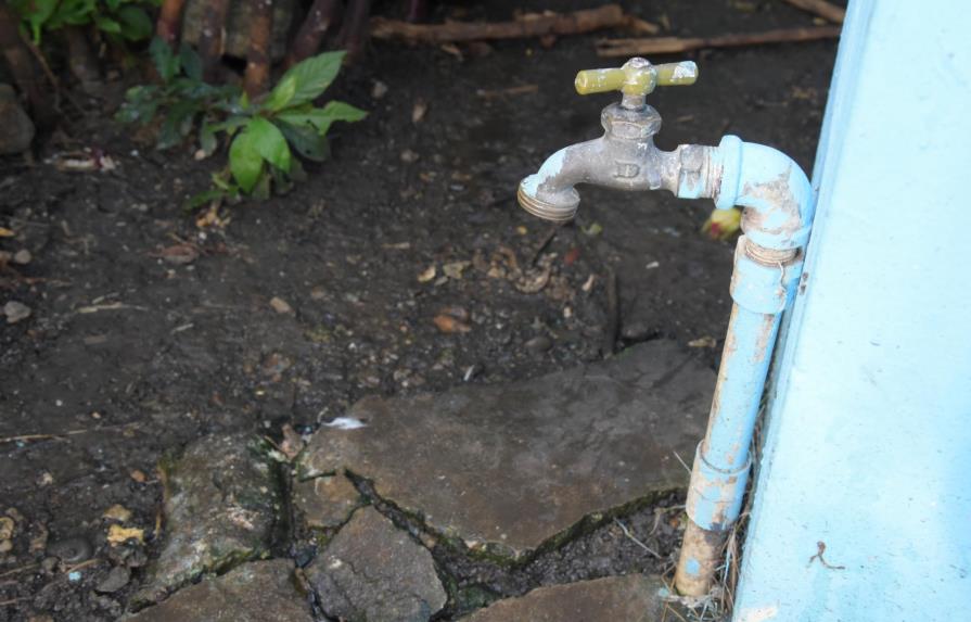 En El Brisal reclaman mejor servicio de agua potable