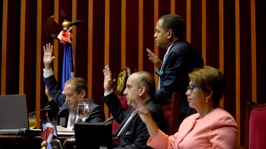 Gobierno somete bonos deuda por RD$190 mil MM Gobierno somete bonos deuda por RD$190 mil MM