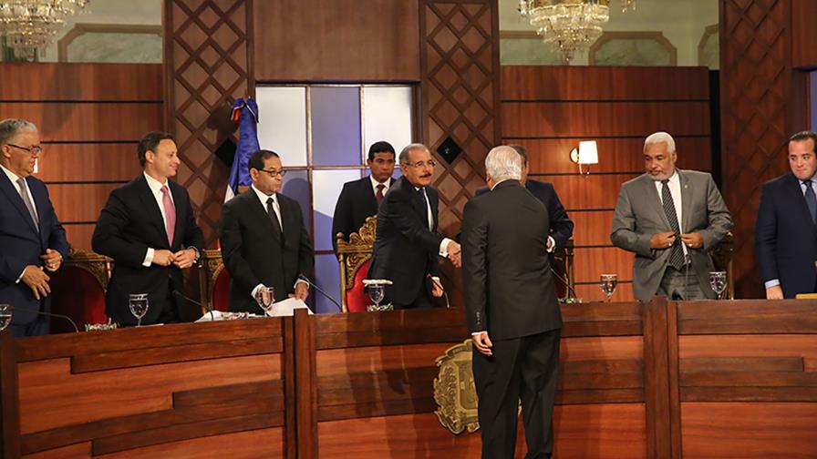 CNM entrevistó ayer a 14 aspirantes a las vacantes en el Constitucional 