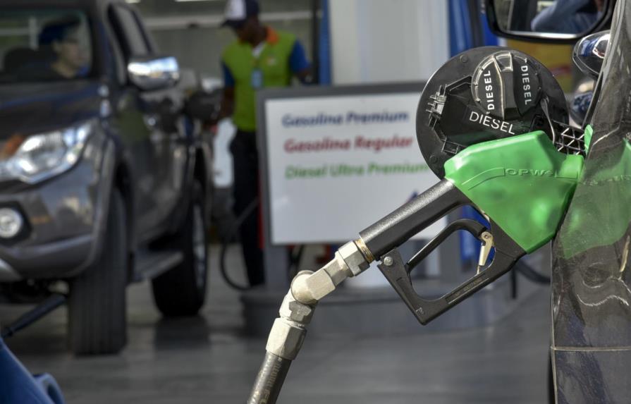Gasolinas acumulan bajas de RD$30 en tres meses