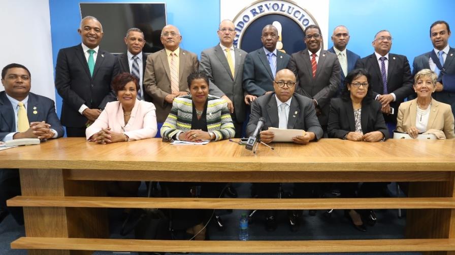 Bloque de diputados del PRM insiste en primarias con padrones cerrados