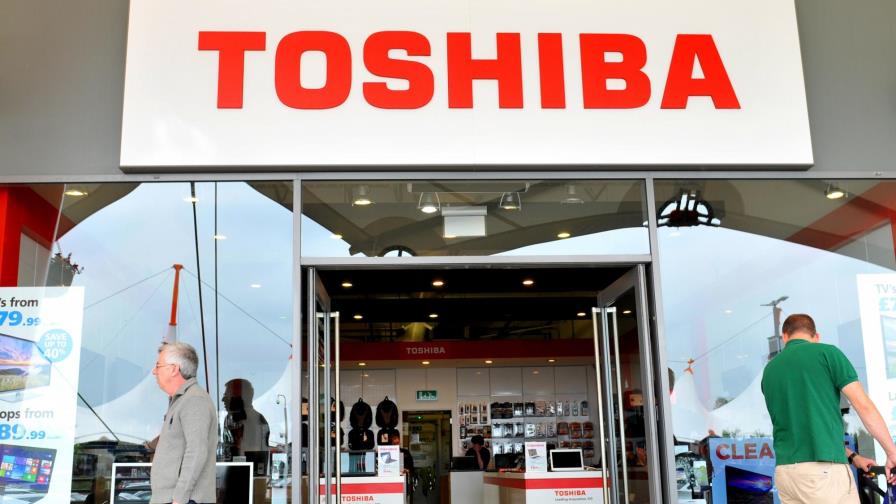 Toshiba anuncia acuerdo con consorcio Bain Capital