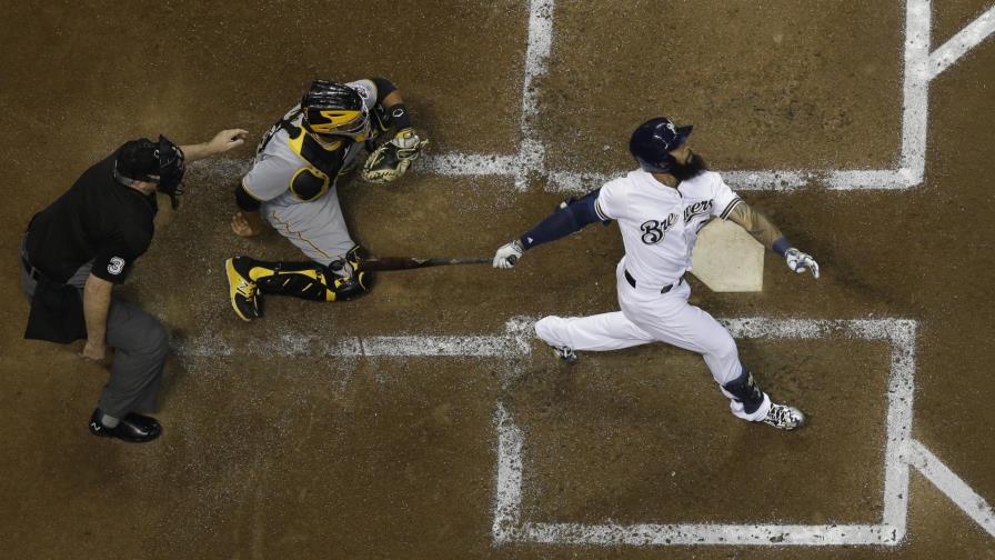 Eric Thames llega a 30 vuelacercas, en triunfo de Cerveceros 
