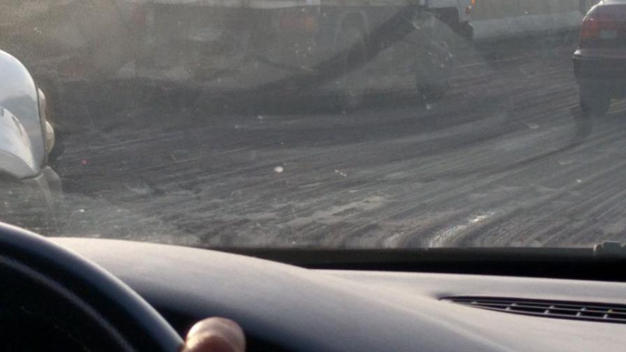 Taponazo en la autopista Duarte por asfaltado en horas de la mañana