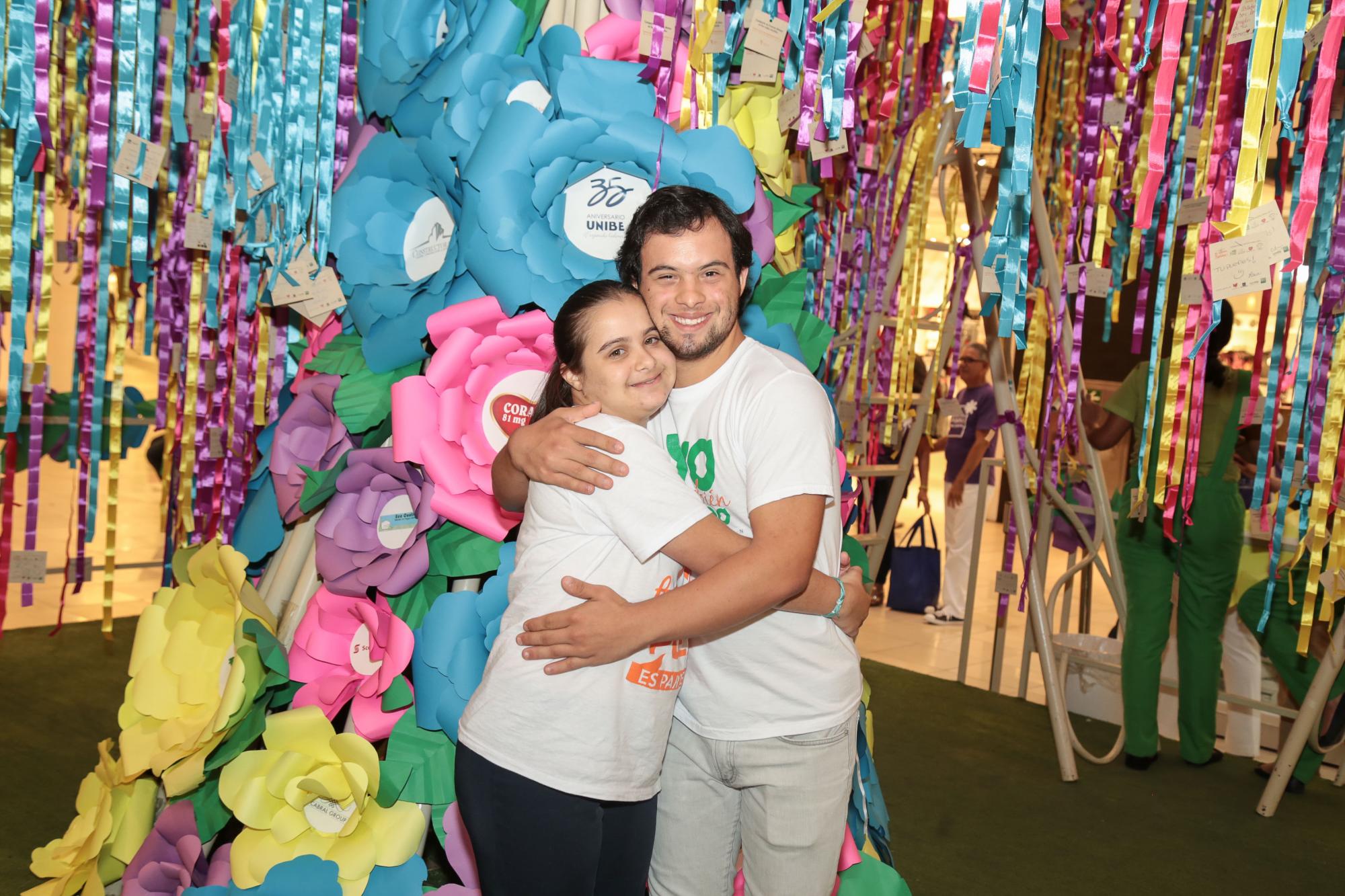 Jatnna Ortiz y Luis Oscar Villanueva.