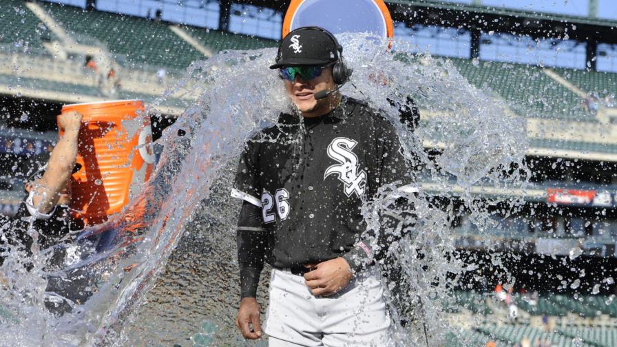 Los Medias Blancas disparan 25 imparables para aplastar a Detroit