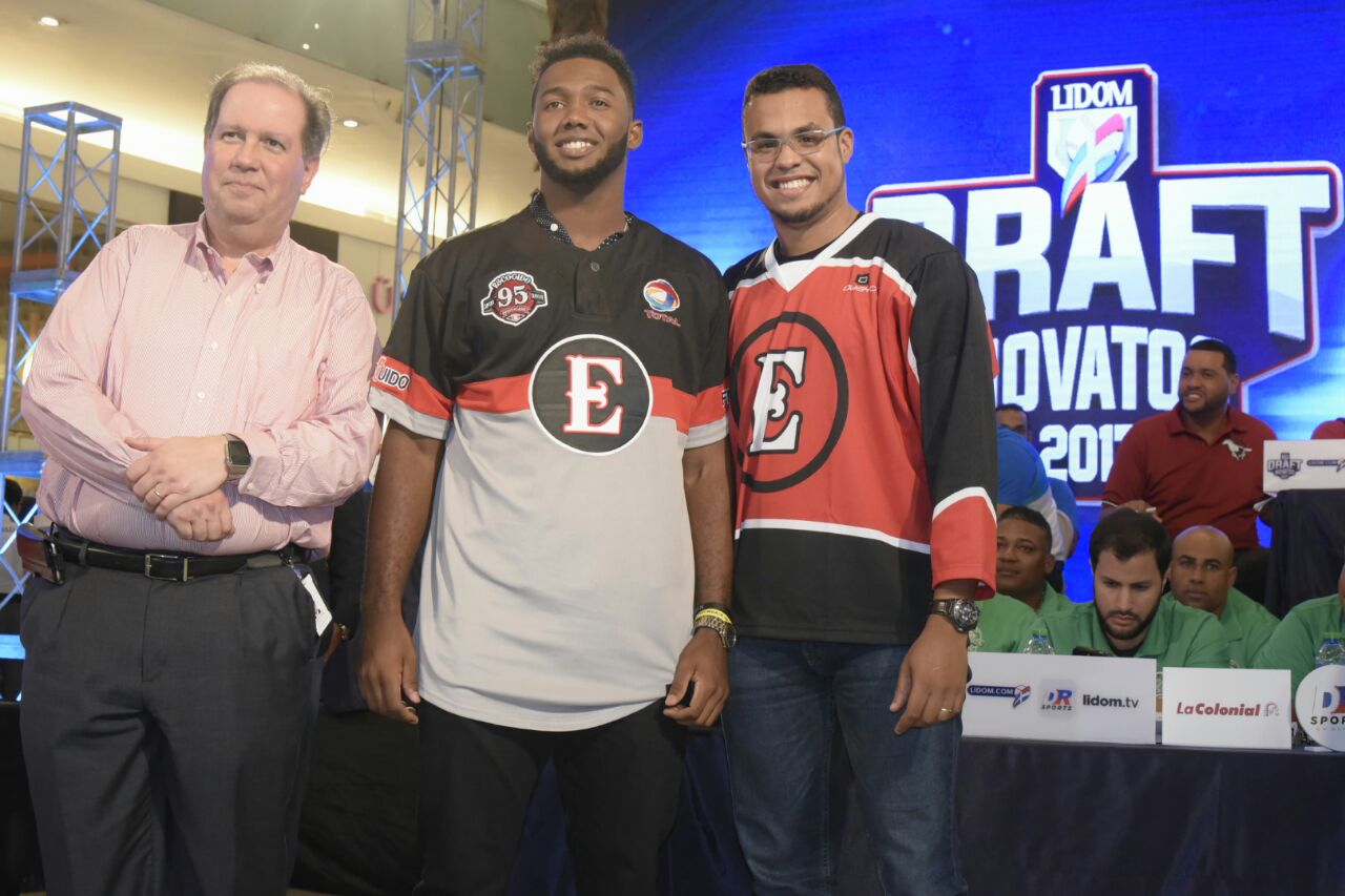 Felipe Vicini junto a Sandro Fabián y José Gómez.