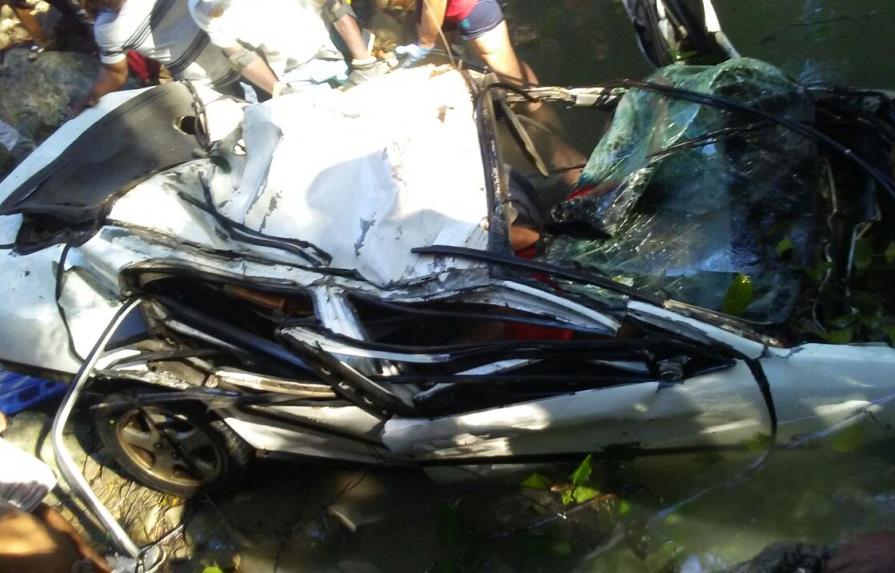 Carro cae a río en Puerto Plata; reportan cuatro muertos
