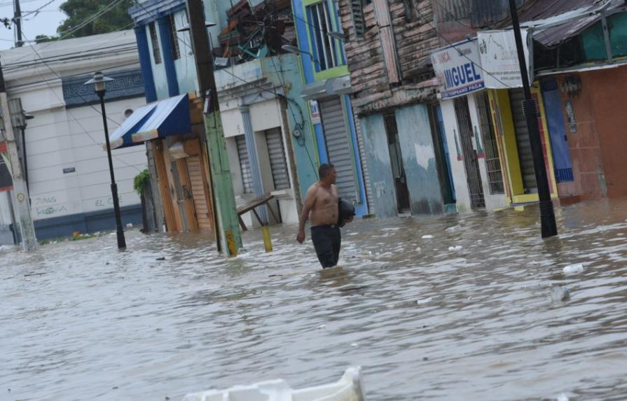 Trece provincias bajo alerta verde por posibles inundaciones y deslizamientos de tierras