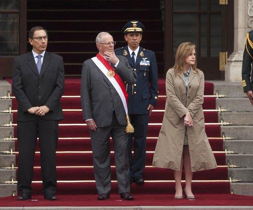 Perú a la espera de nuevo gabinete tras renuncia forzada del Consejo de Ministros