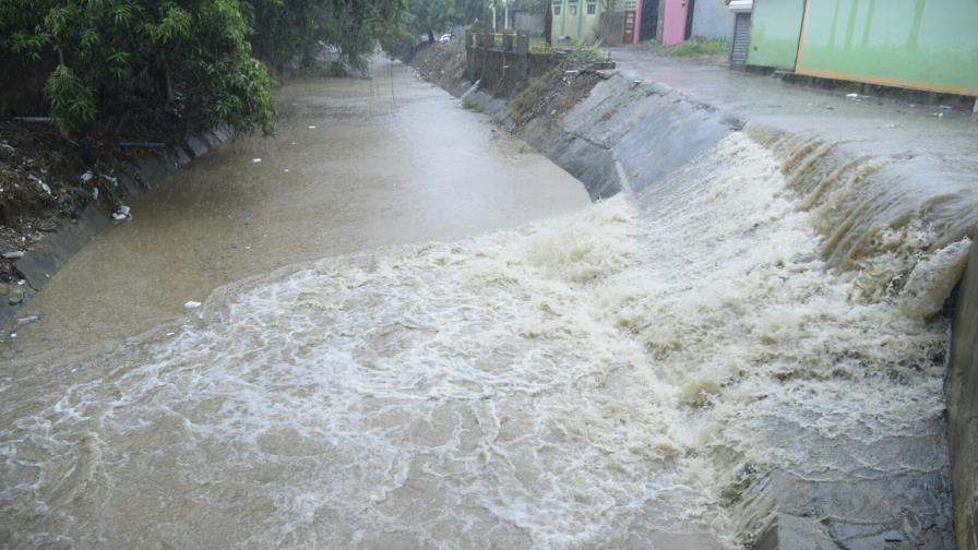 Al menos 16 haitianos desaparecidos tras intentar cruzar río de Montecristi; recuperan un cadáver