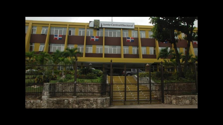 JCE reanuda sus servicios en la oficina del Centro de los Héroes