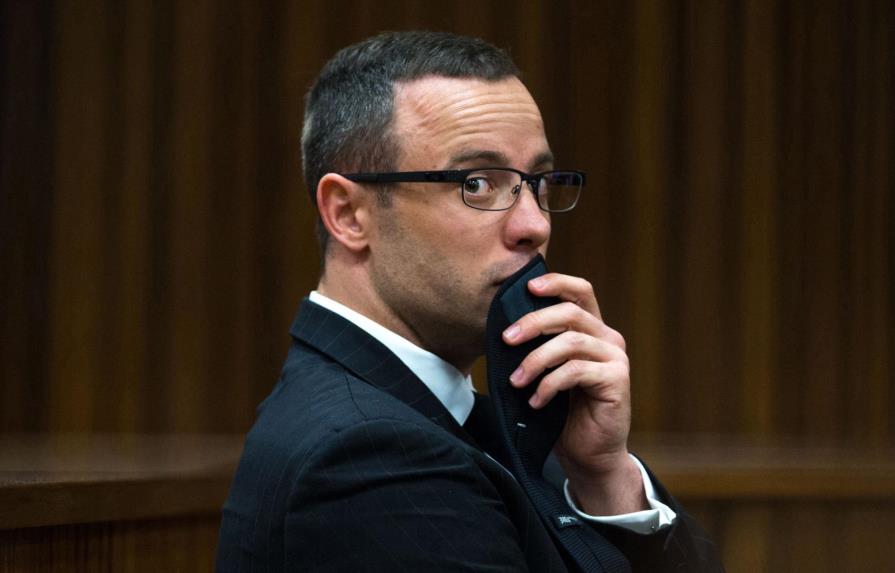 Fiscales piden mayor sentencia para Pistorius por asesinato 