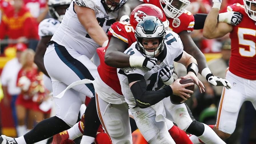 Estudio vincula jugar fútbol americano de niño con más riesgo de depresión de adulto