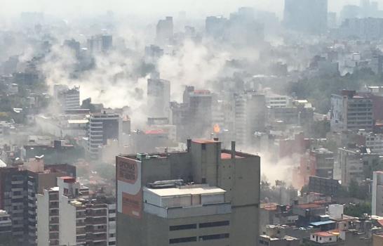 Sismo derrumba más diez edificios en distintas zonas de Ciudad de México