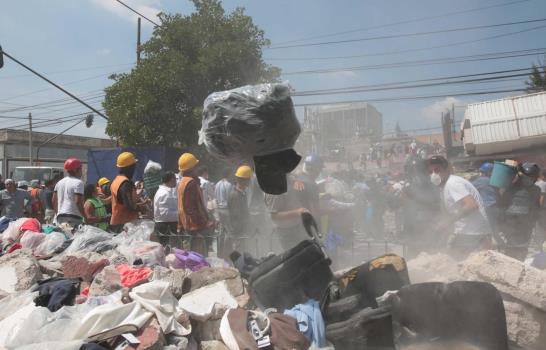 Aumenta a 79 la cifra provisional de fallecidos por el terremoto en México