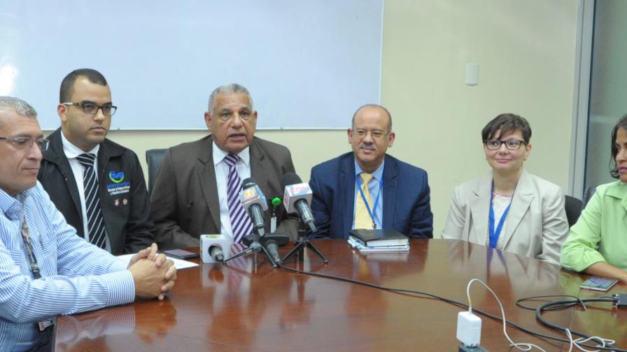 Salud Pública dispone áreas de salud ejecuten medidas frente amenaza de ciclón María