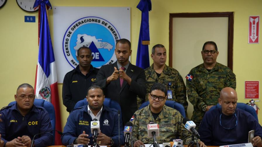 El COE mantiene ocho provincias en alerta roja por posible paso del huracán María El COE mantiene ocho provincias en alerta roja por posible paso del huracán María