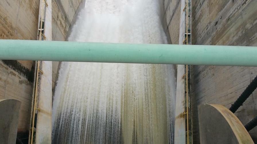 Desaguan la presa de Tavera 