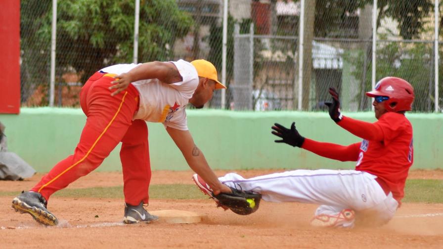 La República Dominicana vence a Aruba en Panamericano de softbol masculino La República Dominicana vence a Aruba en Panamericano de softbol masculino