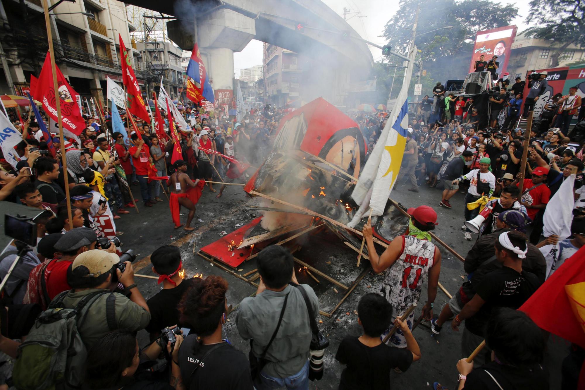 Protesta por  ley marcial de Marcos