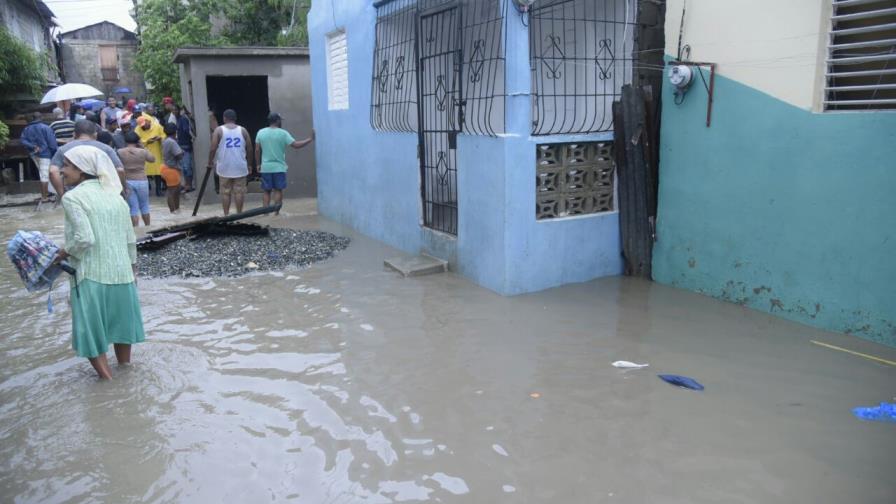 Unas 40 casas inundadas por desbordamiento de cañada en Los Salados Unas 40 casas inundadas por desbordamiento de cañada en Los Salados