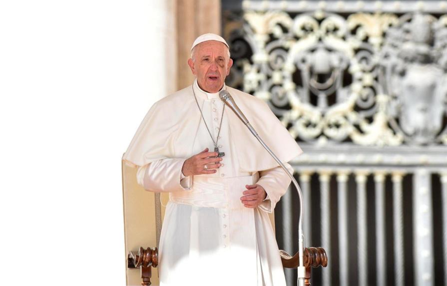 El papa anuncia que no habrá recursos ni concederá gracia a curas pederastas