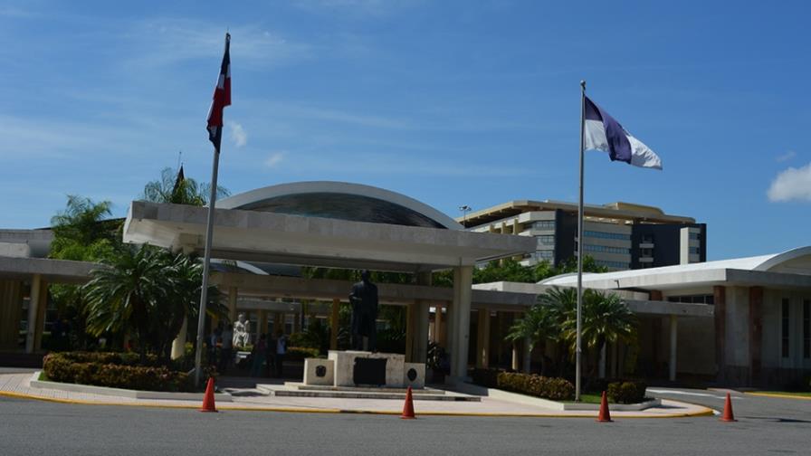 La UASD suspende labores docentes y administrativas hasta el lunes