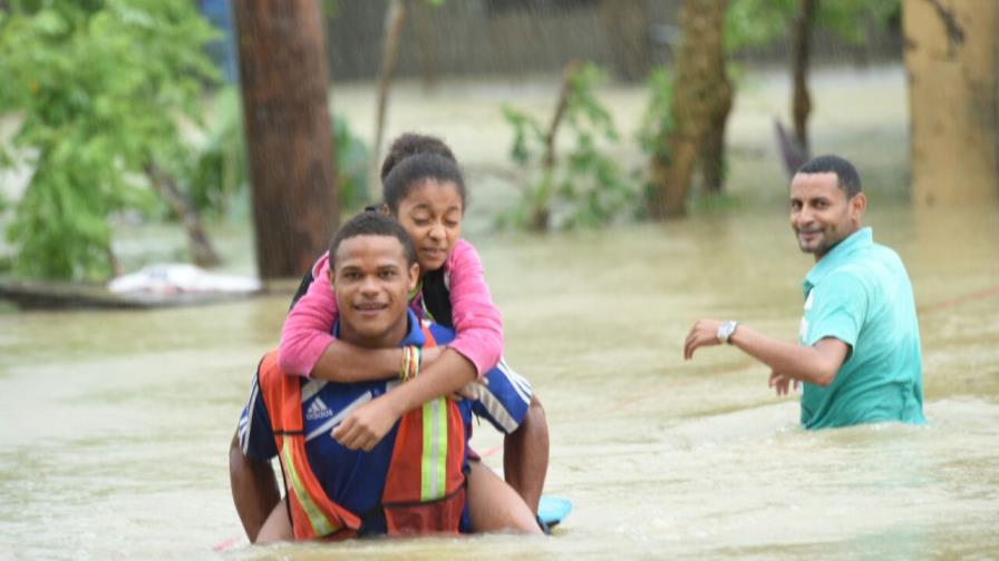 Califican como “desastroso” el paso del huracán María por provincia Duarte Califican como “desastroso” el paso del huracán María por provincia Duarte